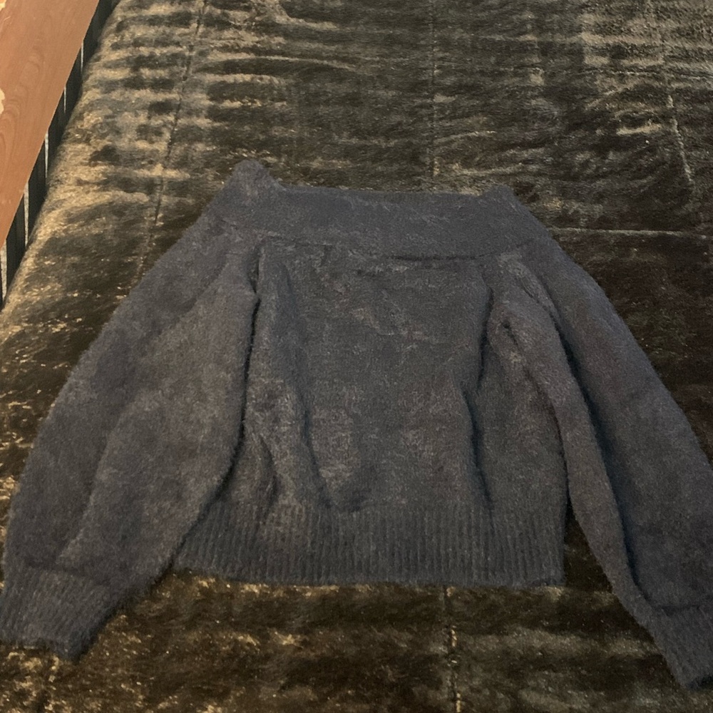 H&M Off-the-Shoulder Black Sweater